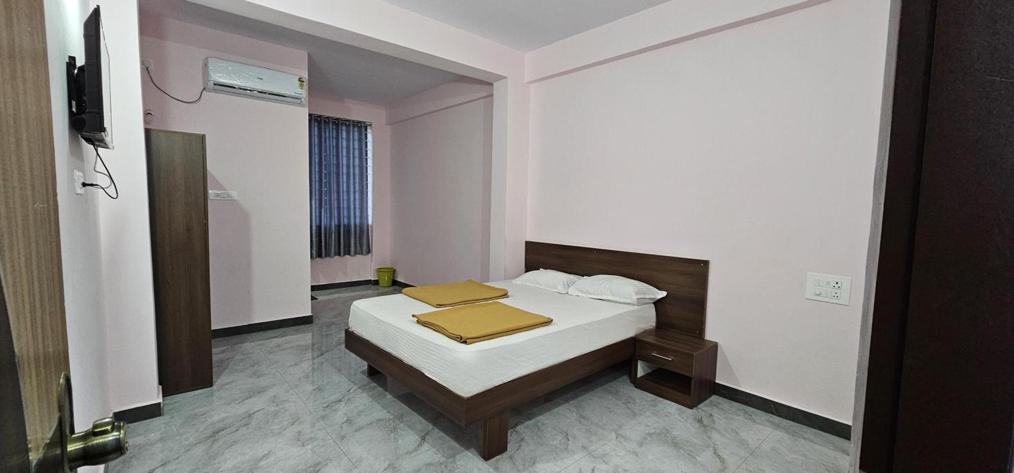 Golden Palace Residency Belagula Kültér fotó